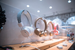 tienda para accesorios de móvil en Benetússer-cascos