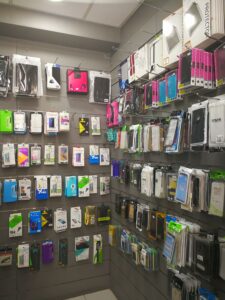 venta de accesorios para móviles en Benetússer - diferentes accesorios