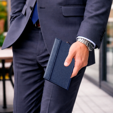 Funda tipo cartera multifunción con tarjetero y compartimento SIM